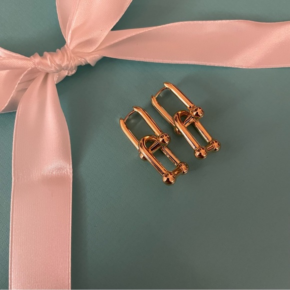 HardWear Link Earrings - Gold Color - Women’s - Large - Picture 2 of 3